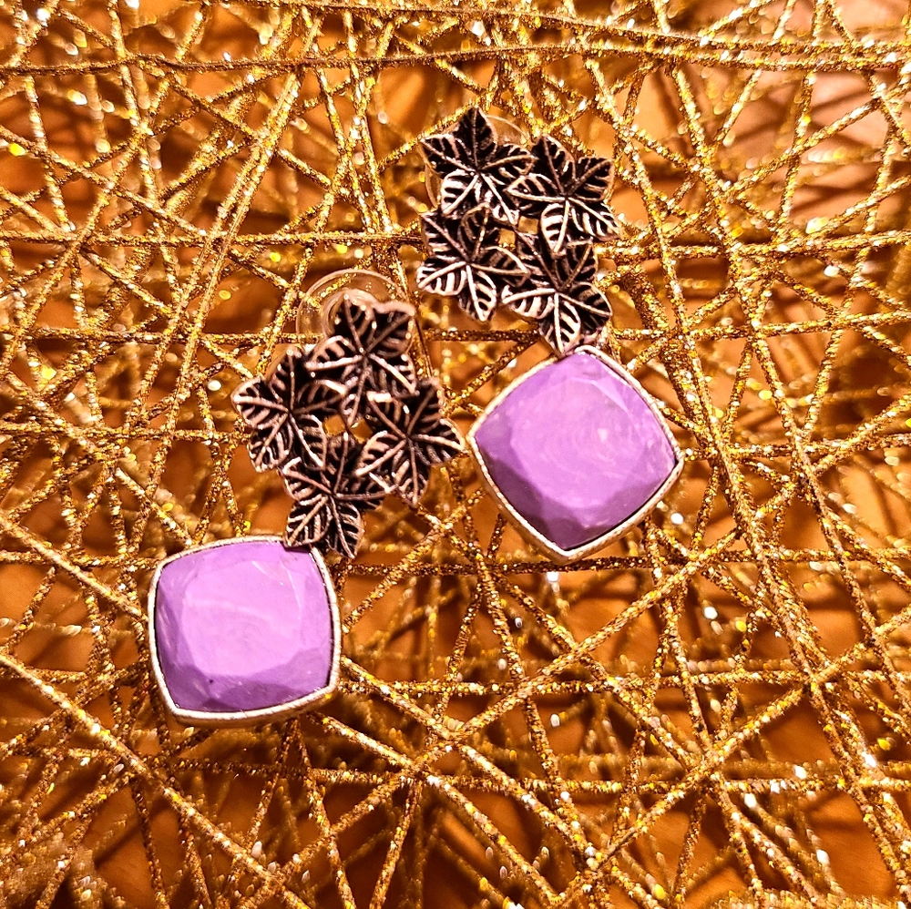🍂Purple swirl ivy leaf drop stud earrings